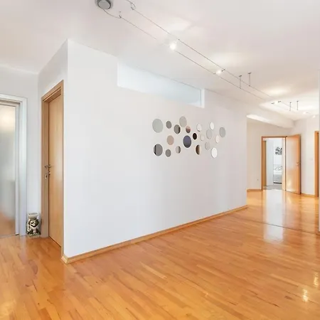 Charmante Ferienwohnung In Mit Grill, Terrasse Und Garten *