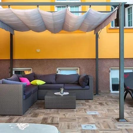 Charmante Ferienwohnung In Mit Grill, Terrasse Und Garten Appartement